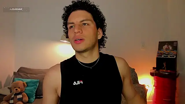 Snapshot of Curlblue chatting on December 22, 2025, 2:52 am Curlblue online show from December 22, 2025, 2:52 am