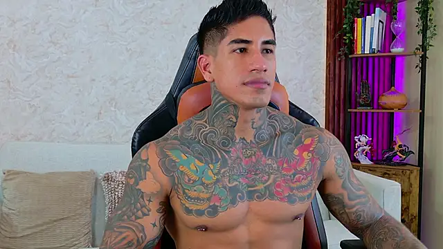 Snapshot of AdanReilly chatting on December 21, 2025, 2:57 pm AdanReilly online show from December 21, 2025, 2:57 pm