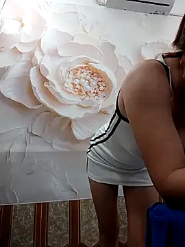 zizi public online show from October 31, 2025, 2:23 am