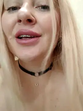 LadyLolyPop  online show from November 4, 2025, 6:01 am