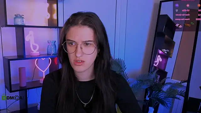 Snapshot of scarlet_mooore chatting on September 23, 2025, 9:51 pm scarlet mooore online show from September 23, 2025, 9:51 pm