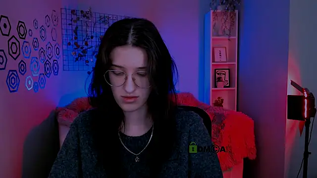 Snapshot of scarlet_mooore chatting on December 3, 2025, 10:30 pm scarlet mooore online show from December 3, 2025, 10:30 pm