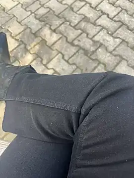 Snapshot of Ceyceys chatting on November 28, 2025, 7:11 am Ceyceys online show from November 28, 2025, 7:11 am