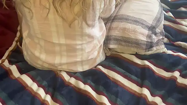 Snapshot of Ceyceys chatting on March 31, 2026, 8:48 am Ceyceys online show from March 31, 2026, 8:48 am