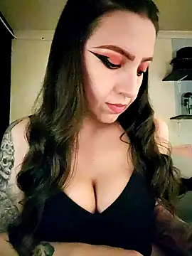 Snapshot of Paudelatorre chatting on February 16, 2026, 10:06 pm Paudelatorre online show from February 16, 2026, 10:06 pm