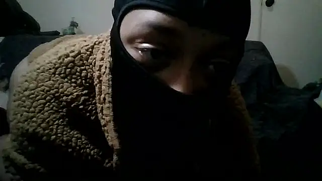 Snapshot of Daszler chatting on January 3, 2025, 12:33 am Daszler online show from January 3, 2025, 12:33 am