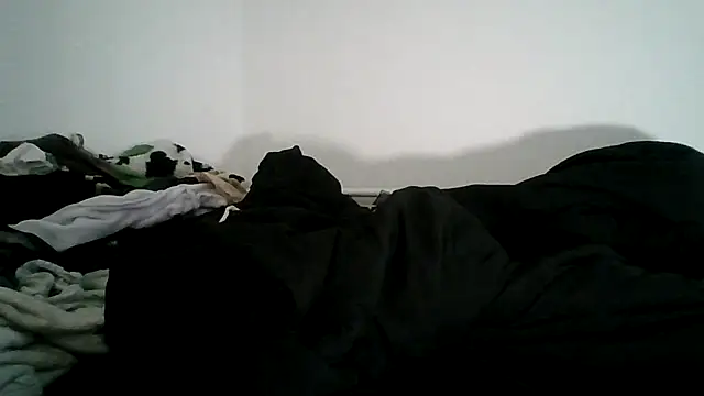 Snapshot of Daszler chatting on March 17, 2025, 9:45 pm Daszler online show from March 17, 2025, 9:45 pm