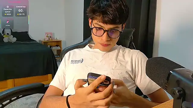 Snapshot of Jacotnk chatting on November 25, 2025, 3:50 am Jacotnk online show from November 25, 2025, 3:50 am