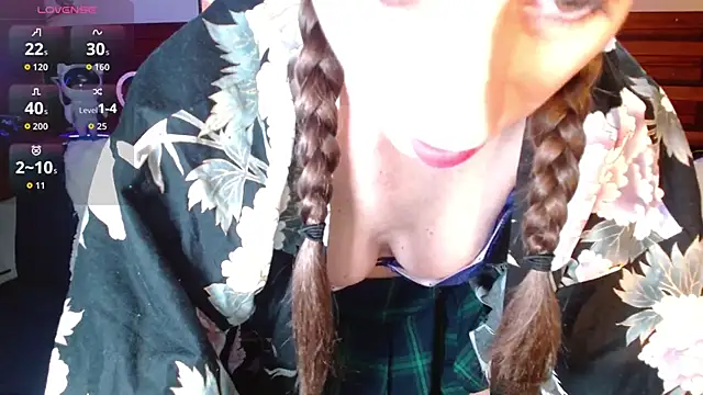 Snapshot of Trinity_Fire chatting on January 7, 2026, 11:29 pm Trinity Fire online show from January 7, 2026, 11:29 pm