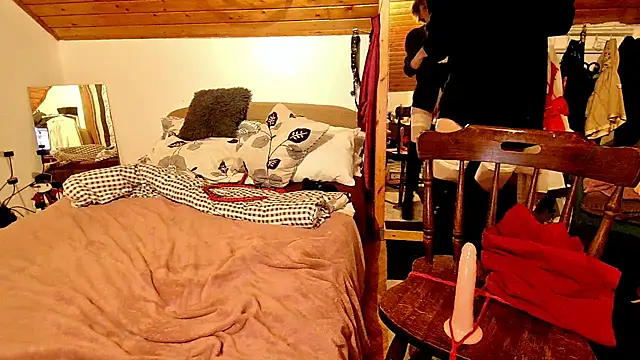 Snapshot of Hot_Colettte chatting on December 25, 2024, 4:01 am Hot Colettte online show from December 25, 2024, 4:01 am