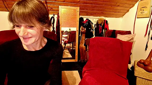 Snapshot of Hot_Colettte chatting on January 11, 2026, 3:22 am Hot Colettte online show from January 11, 2026, 3:22 am