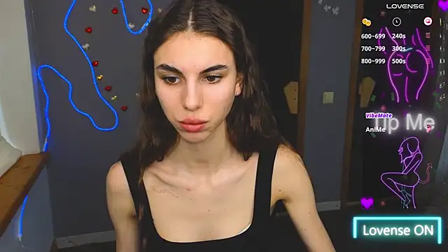 EmmyGreans online show from March 4, 2025, 1:06 pm