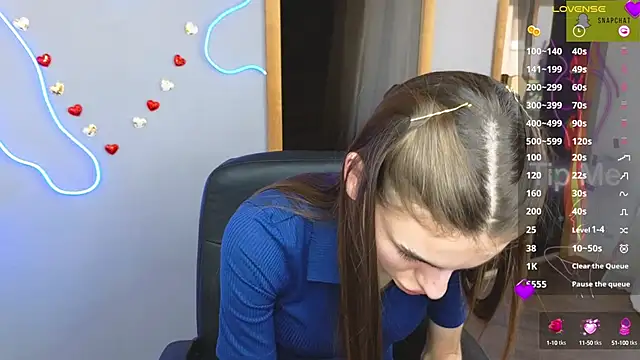 EmmyGreans online show from March 21, 2025, 9:34 am