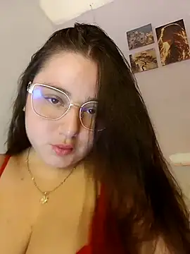 LunaGil1 online show from March 13, 2025, 2:12 pm