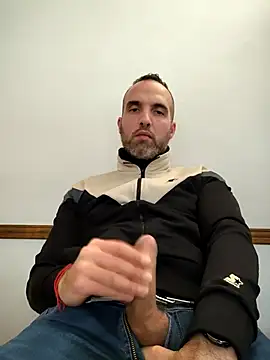 Snapshot of leon3875 chatting on September 10, 2025, 3:23 pm leon3875 online show from September 10, 2025, 3:23 pm