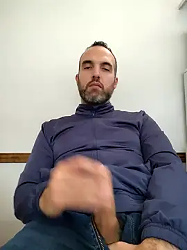 Snapshot of leon3875 chatting on September 23, 2025, 3:37 pm leon3875 online show from September 23, 2025, 3:37 pm