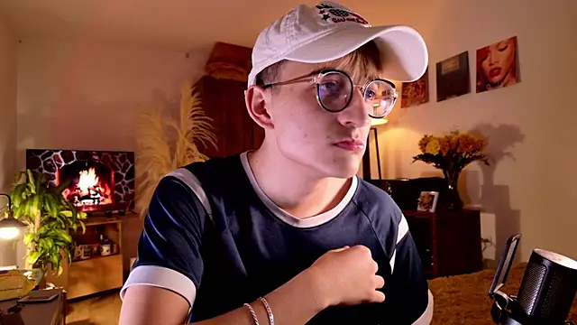 Mr evan1 online show from September 13, 2025, 4:07 pm