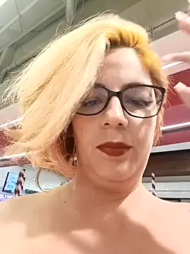 Escarlate4you  online show from November 12, 2025, 12:33 am