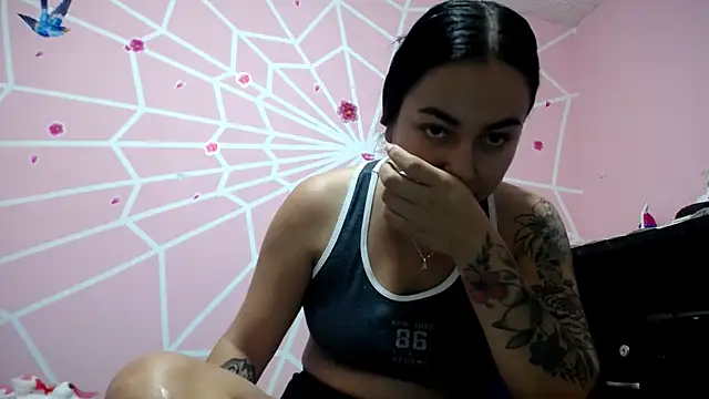 Snapshot of Gisella_chaud chatting on November 18, 2025, 4:33 pm Gisella chaud online show from November 18, 2025, 4:33 pm