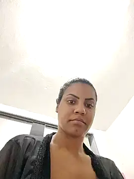 Snapshot of Bella_Anjoss chatting on January 3, 2025, 1:05 am Bella Anjoss online show from January 3, 2025, 1:05 am
