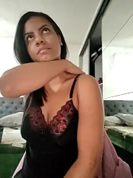 Snapshot of Bella_Anjoss chatting on January 7, 2025, 10:22 am Bella Anjoss online show from January 7, 2025, 10:22 am