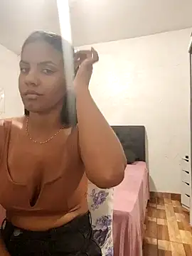 Snapshot of Bella_Anjoss chatting on January 21, 2025, 10:08 pm Bella Anjoss online show from January 21, 2025, 10:08 pm