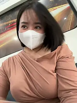 May-Squirt online show from December 19, 2025, 6:53 am