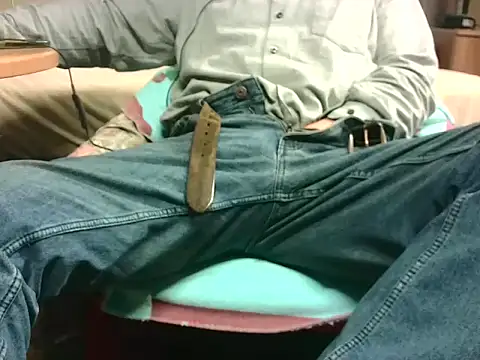 Snapshot of Giulio35_Pika chatting on January 9, 2026, 4:43 pm Giulio35 Pika online show from January 9, 2026, 4:43 pm