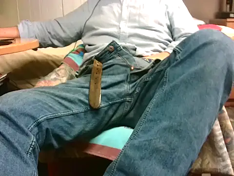 Snapshot of Giulio35_Pika chatting on March 3, 2026, 4:46 pm Giulio35 Pika online show from March 3, 2026, 4:46 pm