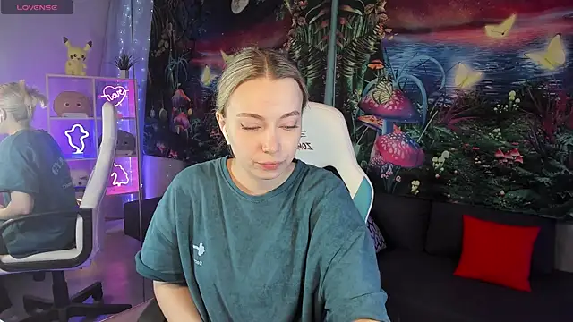 TiffanyBatson online show from December 20, 2024, 6:19 am