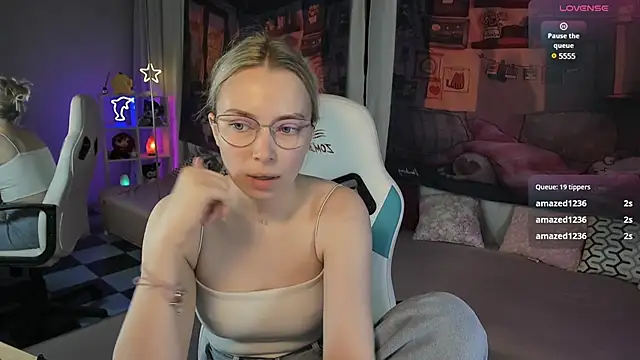 TiffanyBatson online show from March 13, 2025, 7:31 am