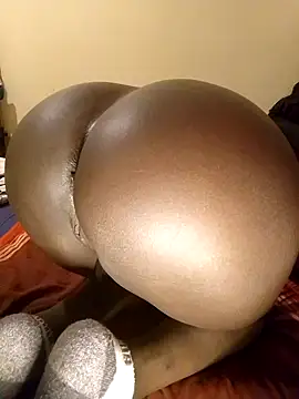 Misskhalifa  online show from September 18, 2025, 5:20 am