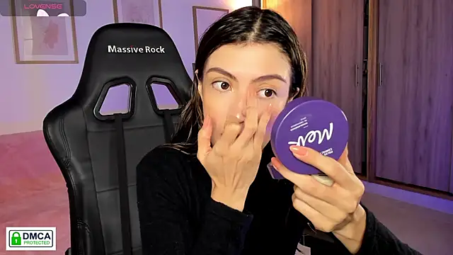 Snapshot of Lilabril chatting on February 4, 2026, 2:45 pm Lilabril online show from February 4, 2026, 2:45 pm