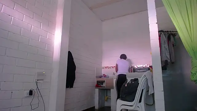 GiveLove1 online show from February 26, 2025, 7:38 pm