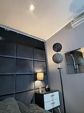 CHERRYY BOMB  online show from December 17, 2025, 12:11 pm