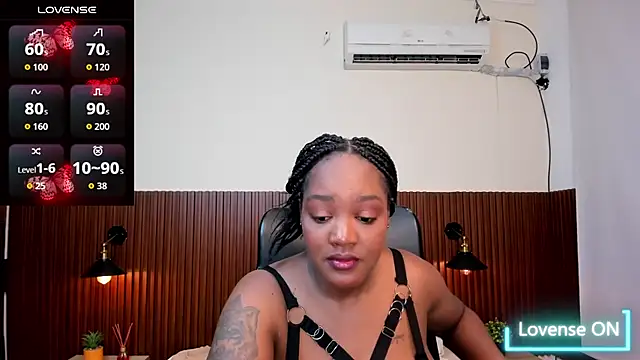 chanel brunette online show from November 16, 2025, 6:46 pm