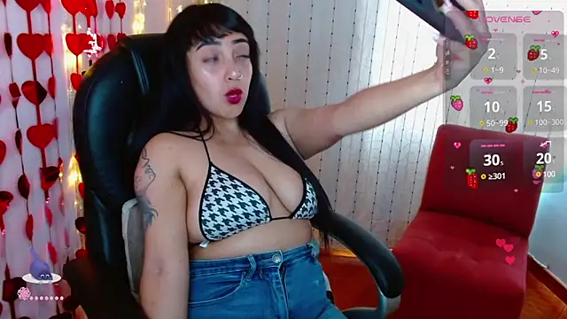 AmberGoddess  online show from March 4, 2025, 5:45 pm