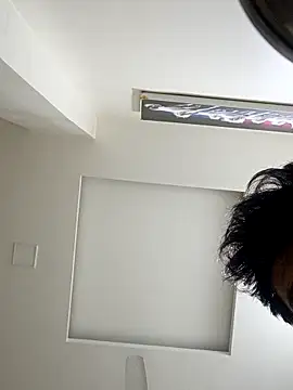 Snapshot of HeftyTheory7 chatting on January 5, 2026, 6:11 pm HeftyTheory7 online show from January 5, 2026, 6:11 pm