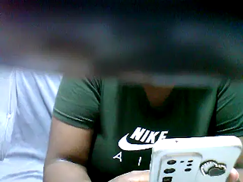 cutey-smile online show from February 3, 2025, 6:17 pm