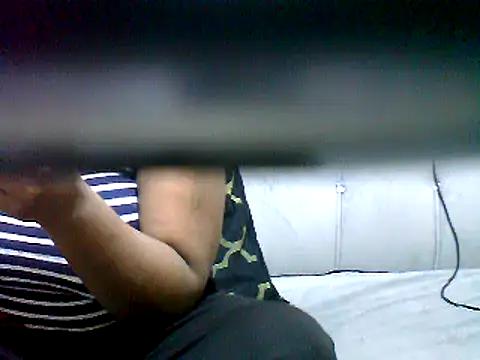 cutey-smile online show from March 1, 2025, 8:42 pm