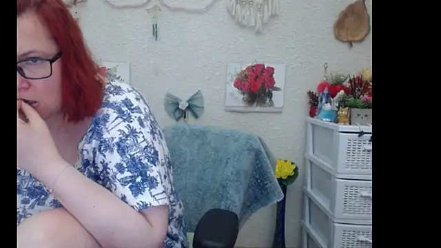 PlayfullMature online show from September 9, 2025, 1:54 pm