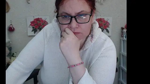 PlayfullMature online show from September 24, 2025, 4:10 pm