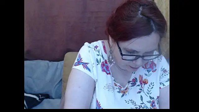 Snapshot of PlayfullMature chatting on May 11, 2026, 10:43 am PlayfullMature online show from May 11, 2026, 10:43 am