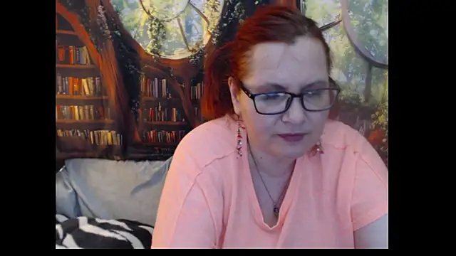 Snapshot of PlayfullMature chatting on May 26, 2026, 1:51 pm PlayfullMature online show from May 26, 2026, 1:51 pm
