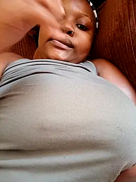 Snapshot of queennapal chatting on March 13, 2026, 12:34 pm queennapal online show from March 13, 2026, 12:34 pm