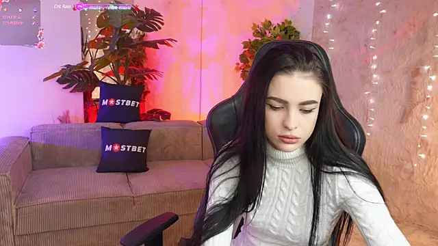Snapshot of Tina_Breeze chatting on December 6, 2024, 7:43 am Tina Breeze online show from December 6, 2024, 7:43 am