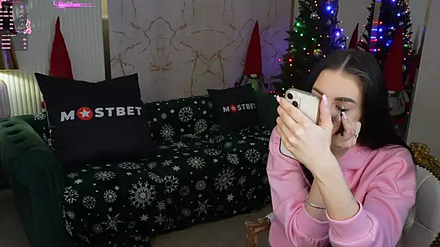 Snapshot of Tina_Breeze chatting on December 20, 2024, 7:44 am Tina Breeze online show from December 20, 2024, 7:44 am