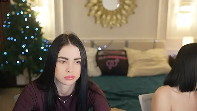 Snapshot of Tina_Breeze chatting on December 23, 2025, 8:34 am Tina Breeze online show from December 23, 2025, 8:34 am