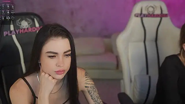 Snapshot of Tina_Breeze chatting on February 12, 2026, 8:42 am Tina Breeze online show from February 12, 2026, 8:42 am