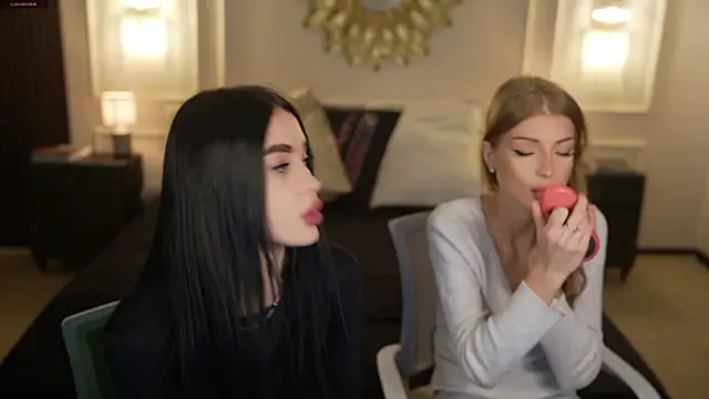 Snapshot of Tina_Breeze chatting on February 16, 2026, 8:21 am Tina Breeze online show from February 16, 2026, 8:21 am